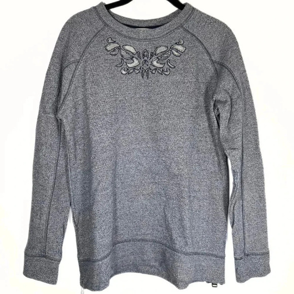 Soft Surroundings Women’s Heather Blue Sweatshirt Cut Outs Size Medium Mature - Picture 1 of 9